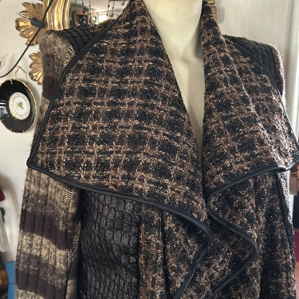 Brown and Black Blazer w Faux Leather Trim - Picture 5 of 15